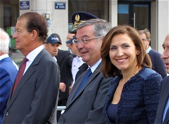 Législatives à Lyon: Dominique Perben vole-t-il au secours de Nora Berra ? Législatives à Lyon: Dominique Perben vole-t-il au secours de Nora Berra ?