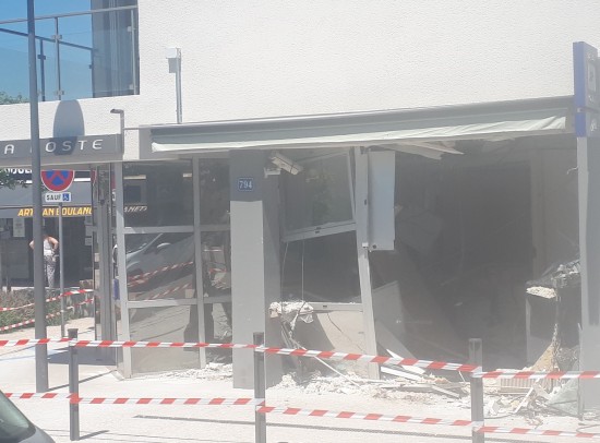 Marcy-l’Etoile : ils font exploser le distributeur de billets en pleine nuit Marcy-l’Etoile : ils font exploser le distributeur de billets en pleine nuit