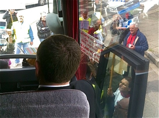 Visite chahutée du Grand Stade de l’OL : "On m’a attrapé par le cou et mis des coups de pied"