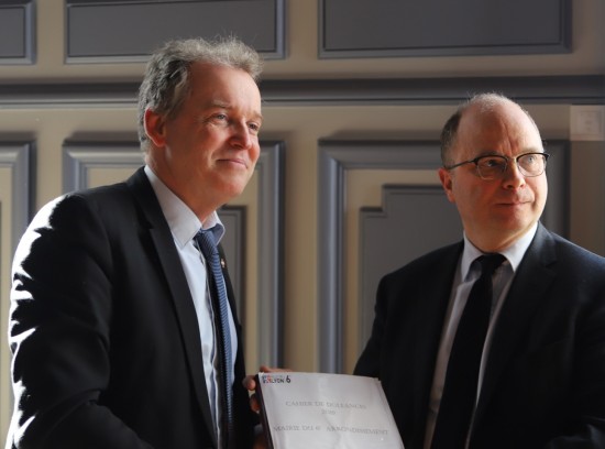 Rhône : les premiers cahiers de doléances remis en Préfecture