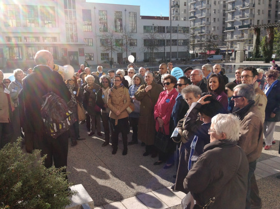 Rassemblement près de Lyon pour le droit de mourir dans la dignité Rassemblement près de Lyon pour le droit de mourir dans la dignité