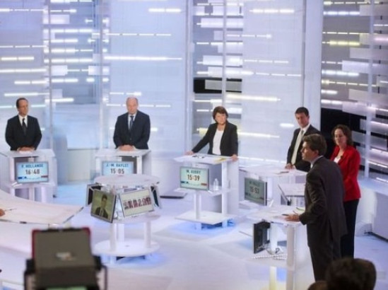 Le débat des candidats à la primaire socialiste se poursuit à Lyon Le débat des candidats à la primaire socialiste se poursuit à Lyon