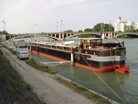 Un jeune albanais condamné pour le vol d'une péniche