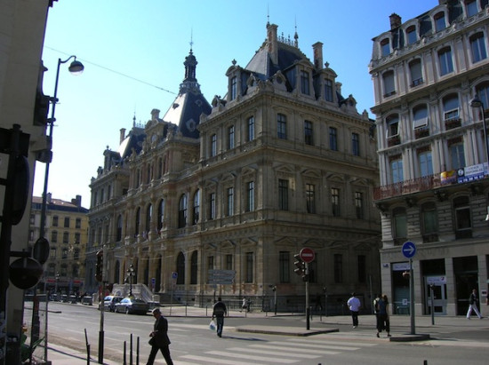 Une cellule dédiée aux renseigments économiques à Lyon