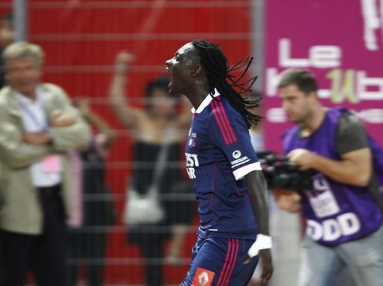 L'OL prend provisoirement la tête du championnat (vidéo) L'OL prend provisoirement la tête du championnat (vidéo)