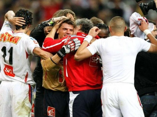 OL : Coupet en stage avec les jeunes, avant de prendre la place de Bats ?