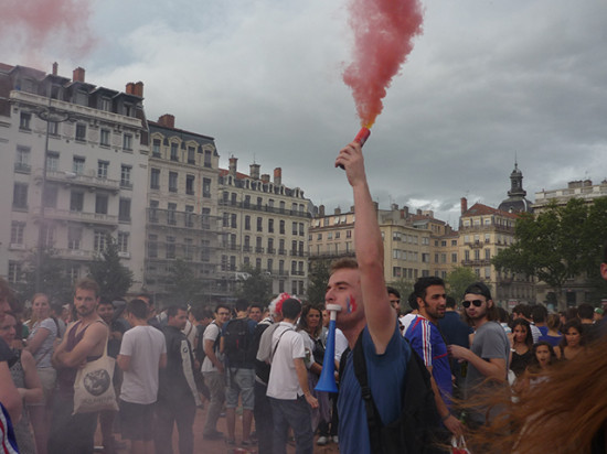 Euro 2016 à Lyon : "On verra quels genres d'oiseaux nous aurons place Bellecour" 