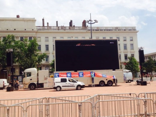 15 000 personnes sur la place Bellecour à Lyon pour suivre France-Allemagne ?