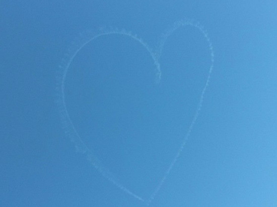Un coeur dessiné dans le ciel : l'amour veille sur Lyon Un coeur dessiné dans le ciel : l'amour veille sur Lyon