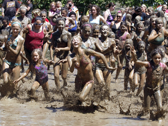 Le Mud Day Lyon fait son retour ce samedi ! Le Mud Day Lyon fait son retour ce samedi !