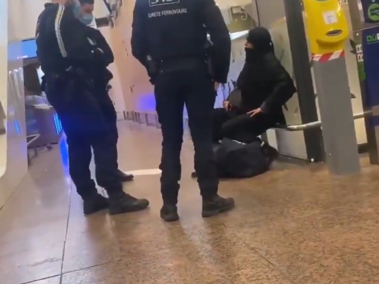 Lyon : la femme qui voulait "tout faire sauter" à la Part-Dieu toujours en garde à vue