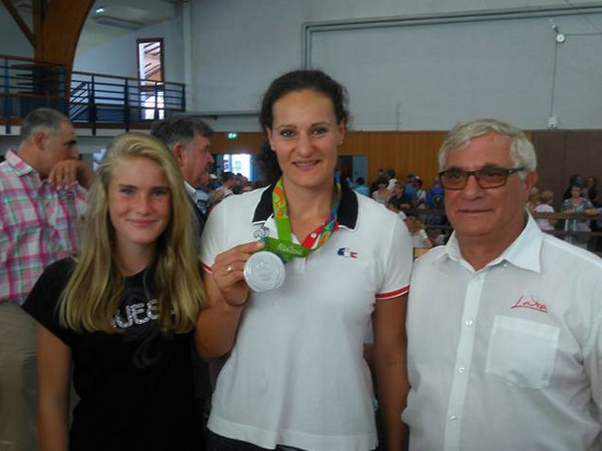 Mélina Robert-Michon, médaillée à Rio, accueillie en héroïne à l'aéroport de Lyon
