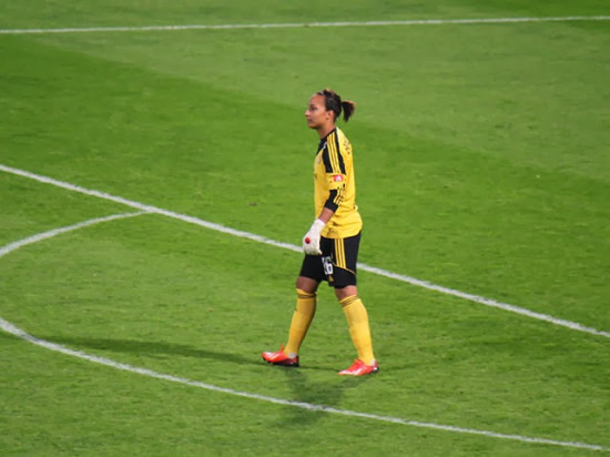 OL féminin : Sarah Bouhaddi prolonge jusqu'en 2016