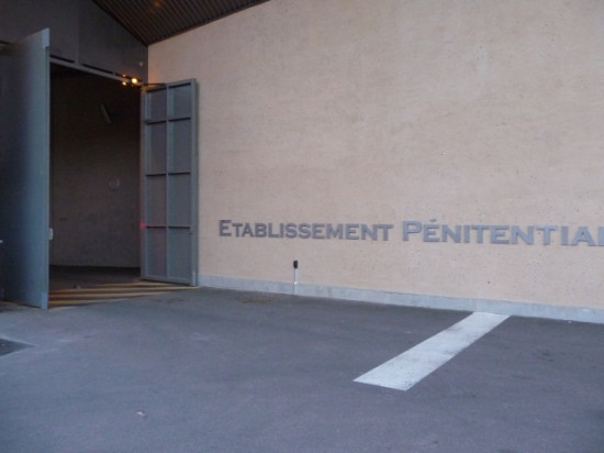 A l'EPM de Meyzieu, il frappe un surveillant lors d'une séance de sport A l'EPM de Meyzieu, il frappe un surveillant lors d'une séance de sport