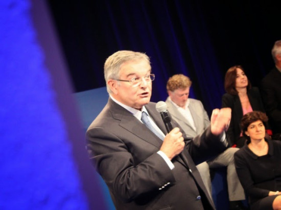 Succession de Mercier au Sénat : un vrai jeu de chaises musicales