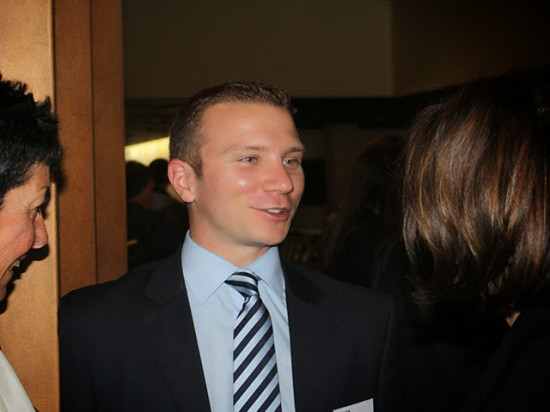 Hommage à Charlie Hebdo : le maire de Rillieux caricaturé en Une du magazine municipal