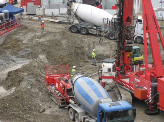 Lyon : il menace de se jeter d'une grue de chantier Lyon : il menace de se jeter d'une grue de chantier