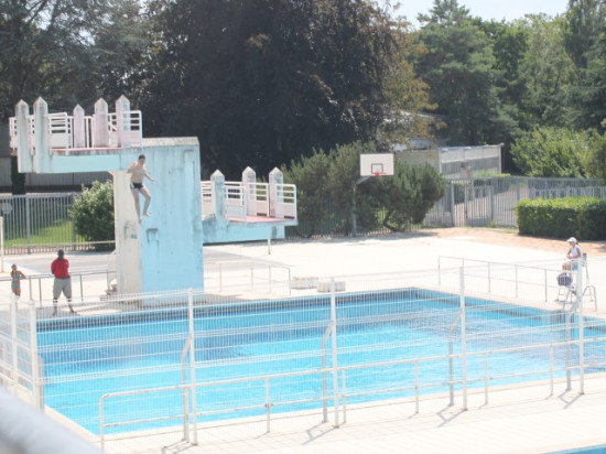 Il perd son sang-froid à la piscine de la Duchère, il écope de 4 mois de prison Il perd son sang-froid à la piscine de la Duchère, il écope de 4 mois de prison