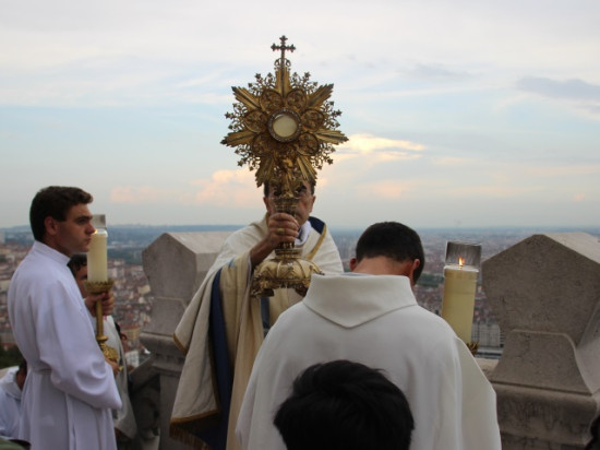 Coronavirus : Lyon sera bénie depuis Fourvière ce mercredi