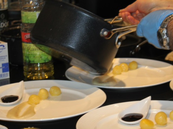 Un repas acheté, un repas offert avec Tous au Restaurant à Lyon