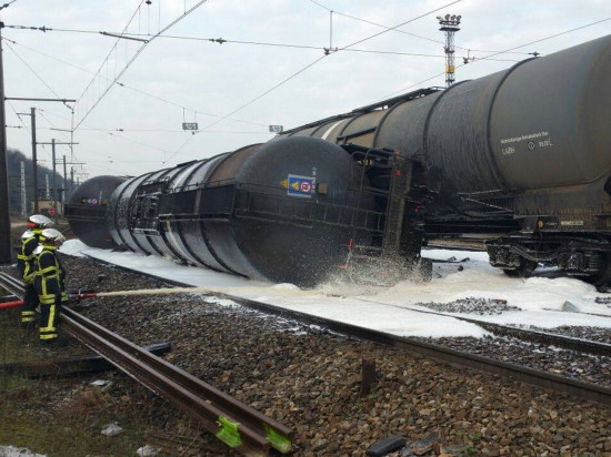 Rail défectueux ? Des enquêtes ouvertes après le déraillement d'un train près de Lyon Rail défectueux ? Des enquêtes ouvertes après le déraillement d'un train près de Lyon