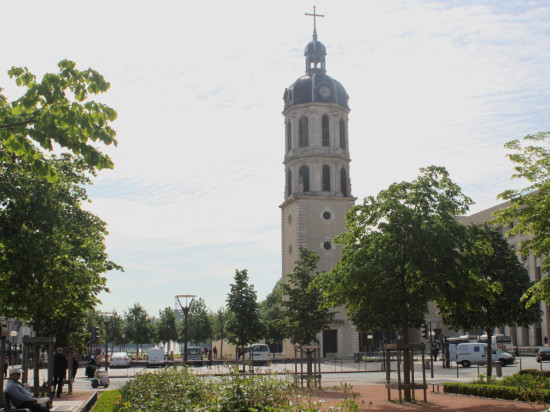 L'exposition photo : "Re-Cyclages" s'installe place Antonin Poncet
