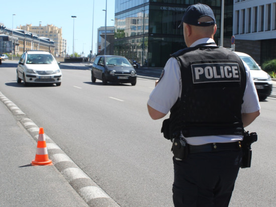 Un sexagénaire menace les policiers avec une carabine Un sexagénaire menace les policiers avec une carabine