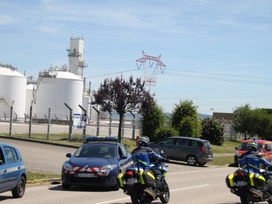 Attentat : Yassin Salhi bientôt mis en examen, sa version des faits n'a pas convaincu les enquêteurs Attentat : Yassin Salhi bientôt mis en examen, sa version des faits n'a pas convaincu les enquêteurs