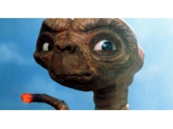 E.T. t&eacute;l&eacute;phonera maison &agrave; la Halle Tony Garnier