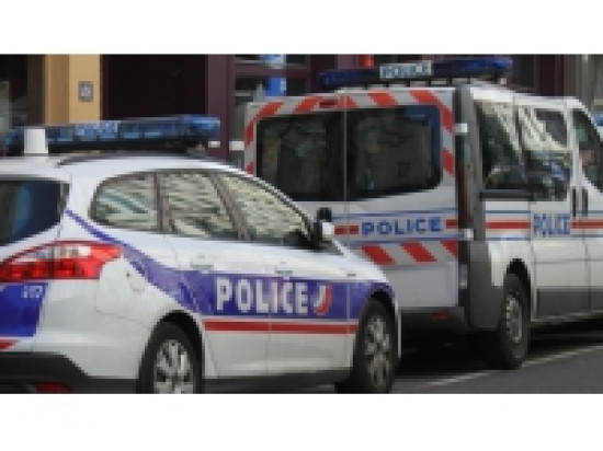 Rhône : un septuagénaire lui confie un chèque, il le falsifie et l'encaisse Rhône : un septuagénaire lui confie un chèque, il le falsifie et l'encaisse