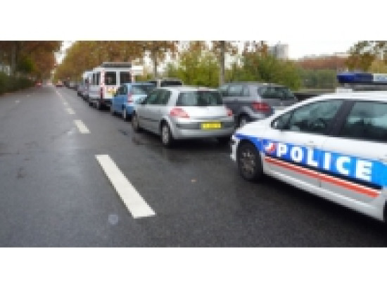 Vénissieux : il frappe sa compagne enceinte de 6 mois Vénissieux : il frappe sa compagne enceinte de 6 mois