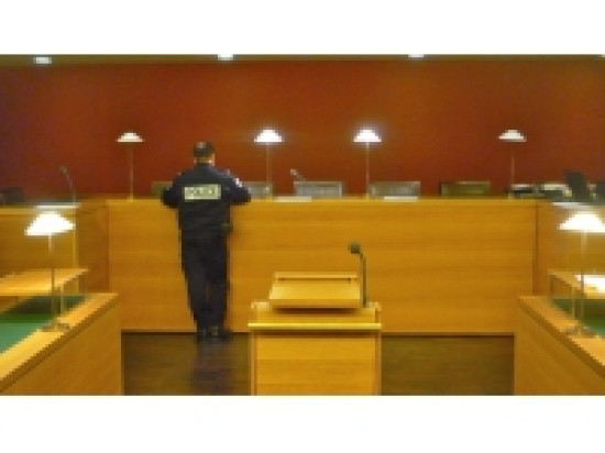 Deux ans de prison pour avoir tent&eacute; de pi&eacute;ger un distributeur de billets