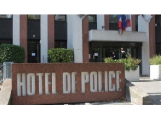 Sans permis et alcoolisée, une femme roule à contresens à Meyzieu Sans permis et alcoolisée, une femme roule à contresens à Meyzieu