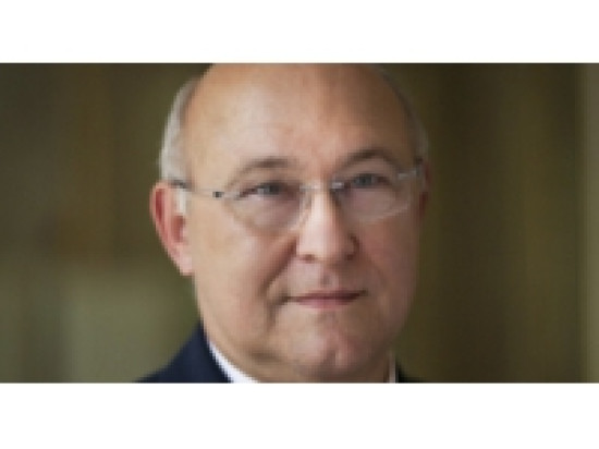 Michel Sapin à Lyon pour la signature d'un contrat de génération Michel Sapin à Lyon pour la signature d'un contrat de génération