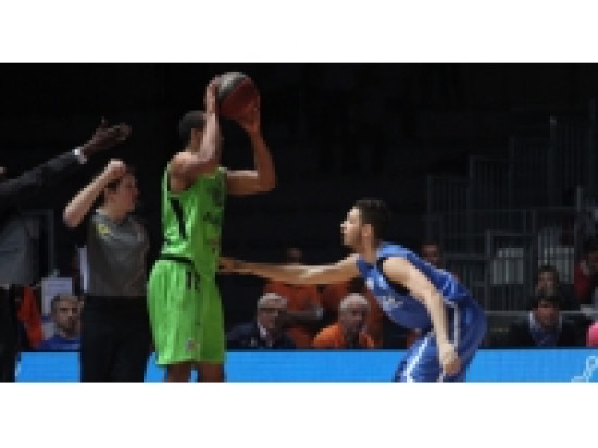 L'ASVEL s'impose contre Nanterre (87-84) L'ASVEL s'impose contre Nanterre (87-84)