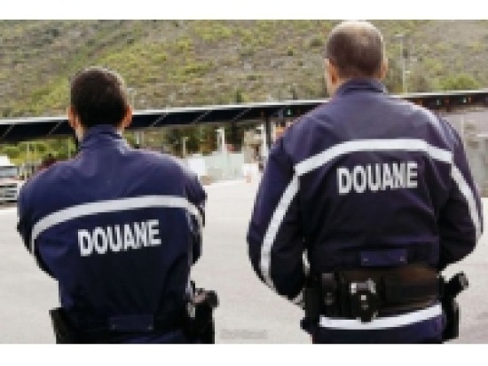 Lyon : Intercepté sur l'A6 avec des armes dans son véhicule Lyon : Intercepté sur l'A6 avec des armes dans son véhicule