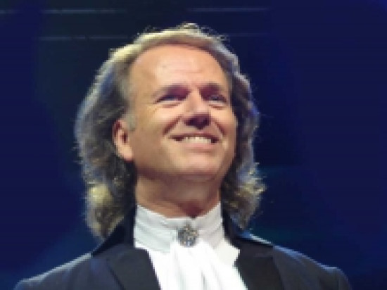 Andr&eacute; Rieu reporte sa date lyonnaise