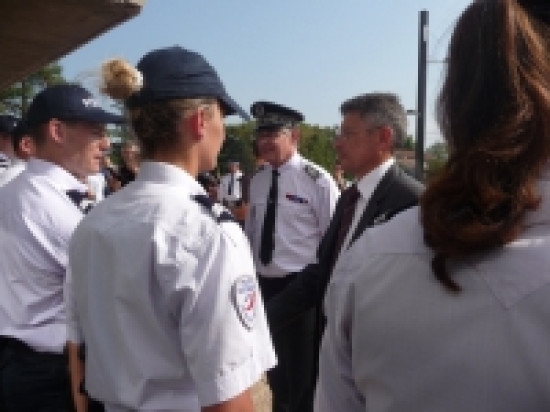 La police rend hommage &agrave; un des siens tu&eacute; par Action Directe