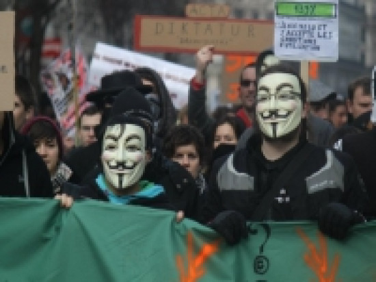 Le traditionnel rassemblement des Anonymous lyonnais samedi après-midi Le traditionnel rassemblement des Anonymous lyonnais samedi après-midi