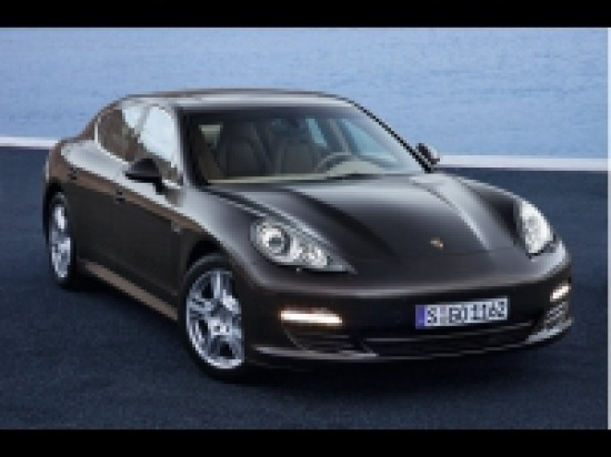 Lyon: la Porsche Panamera devient un taxi Lyon: la Porsche Panamera devient un taxi