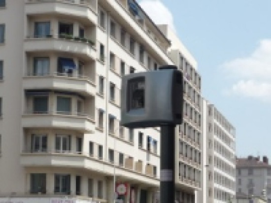 Nouveau radar feu rouge à Grigny Nouveau radar feu rouge à Grigny