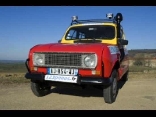 Top départ pour le 4L Trophy Top départ pour le 4L Trophy