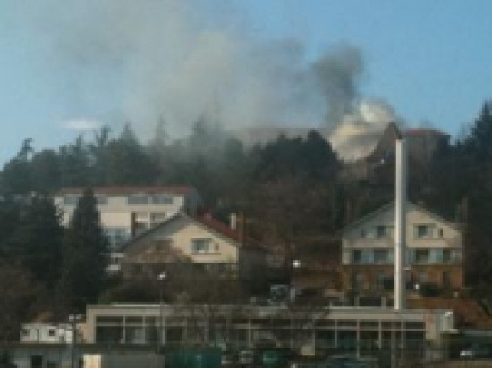 Une maison individuelle en feu dans le 9e arrondissement de Lyon Une maison individuelle en feu dans le 9e arrondissement de Lyon