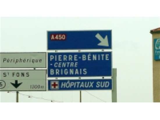 A 450 : quatre blessées dans un choc avec un poids lourd à Brignais A 450 : quatre blessées dans un choc avec un poids lourd à Brignais