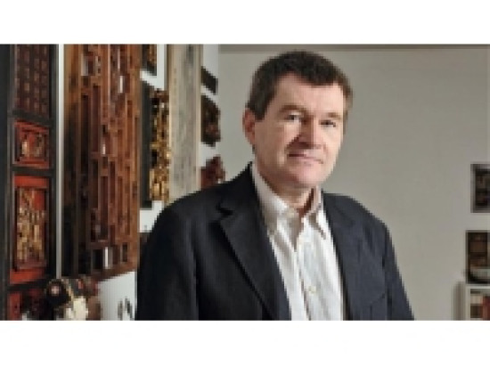 G&eacute;rard Collomb f&eacute;licite Antoine Volodine pour son prix M&eacute;dicis