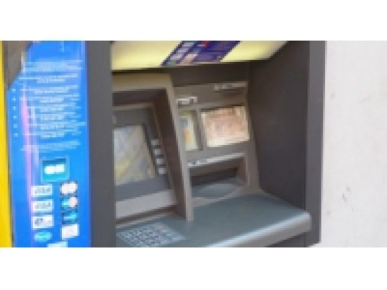 Pas payé, un plombier de Décines sort une arme