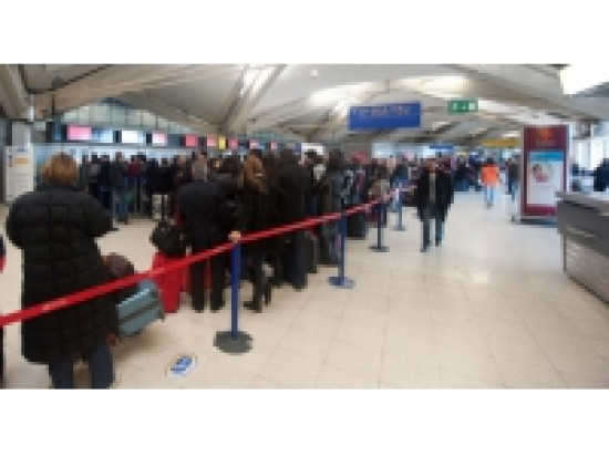 Hop supprime trois liaisons aériennes entre Lyon, Limoges, Stuttgart et Düsseldorf Hop supprime trois liaisons aériennes entre Lyon, Limoges, Stuttgart et Düsseldorf