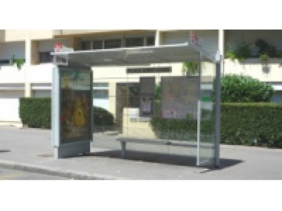 Vénissieux : un commando à moto vole un ordinateur, et se le fait reprendre Vénissieux : un commando à moto vole un ordinateur, et se le fait reprendre