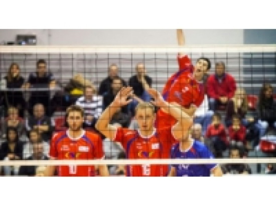 L'ASUL Lyon Volley battu par Tours (3-2)