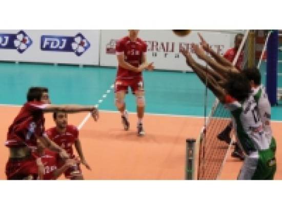 L'ASUL Lyon Volley écrase Orange (3-0) L'ASUL Lyon Volley écrase Orange (3-0)